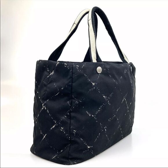 💛 Authentic Chanel Travel Line Black Nylon Bag - Picture 3 of 8